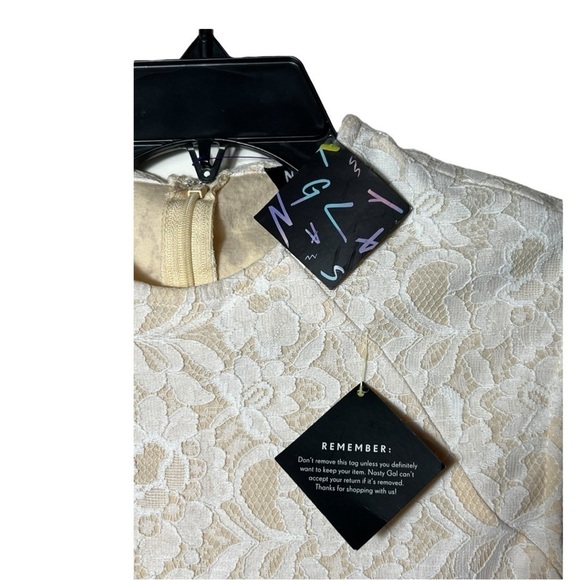 1854. NASTY GAL ALL LACE WITH LINER MINI LENGTH DRESS WHITE/BEIGE IN COLOR SZ MD - Picture 5 of 10